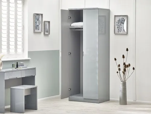 Julian Bowen Manhattan Grey High Gloss Flat Packed Bedroom Furniture Julian Bowen Manhattan Grey High Gloss Flat Packed Bedroom Furniture