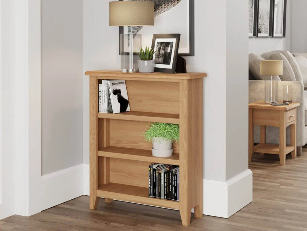 Kenmore Kenmore Dakota Oak Low Bookcase (Assembled)