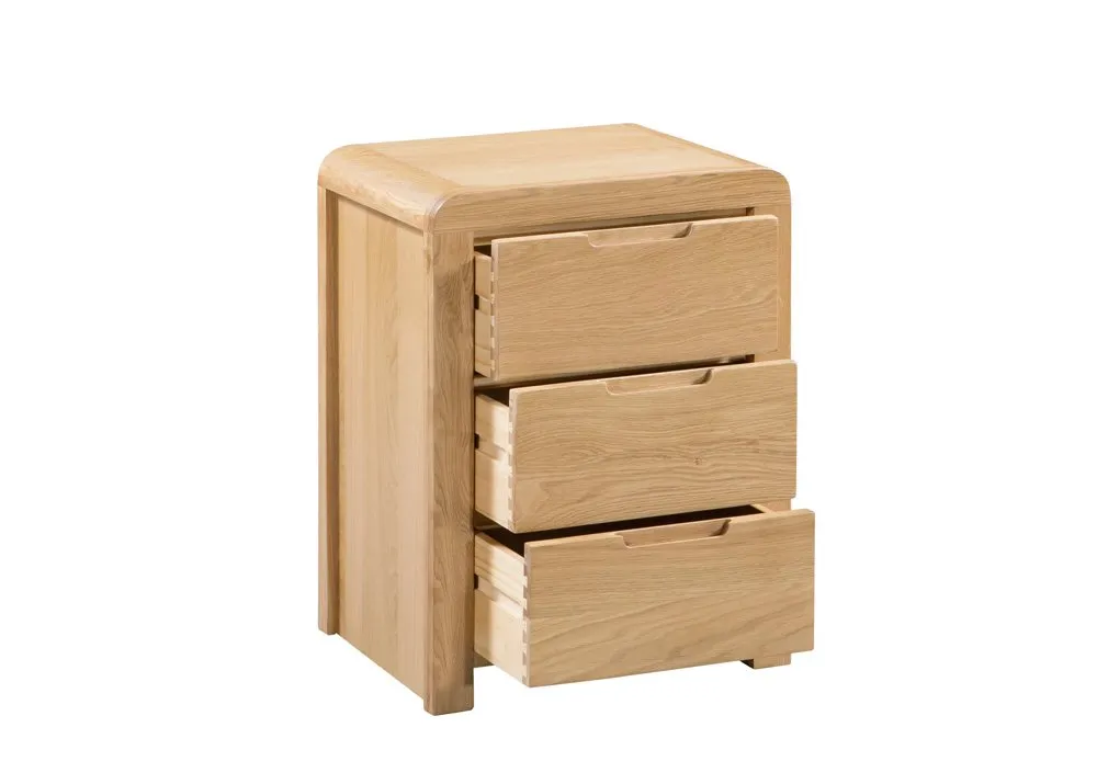 Julian Bowen Julian Bowen Curve 3 Drawer Oak Bedside Table (Assembled)