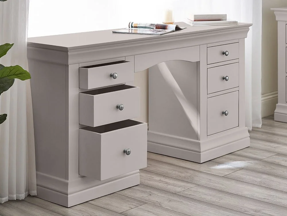 Julian Bowen Julian Bowen Clermont Light Grey 6 Drawer Dressing Table