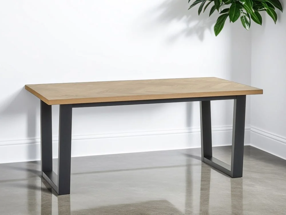 Julian Bowen Julian Bowen Hilton 180cm Oak Dining Table