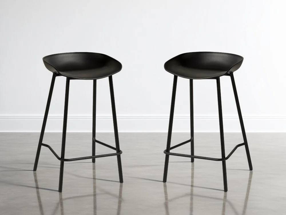 Julian Bowen Julian Bowen Renzo Set of 2 Black Bar Stools