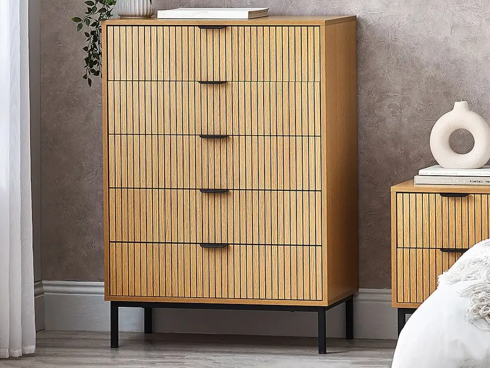 Julian Bowen Julian Bowen Sia Oak 5 Drawer Chest of Drawers