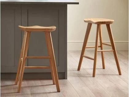 Julian Bowen Mulu Oak Wooden Set of 2 Bar Stools Julian Bowen Mulu Oak Wooden Set of 2 Bar Stools