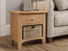 Kenmore Kenmore Dakota Oak 1 Drawer Large Lamp Table (Assembled)