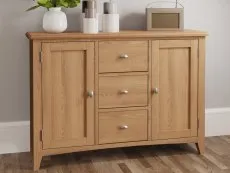 Kenmore Kenmore Dakota Oak 2 Door 3 Drawer Large Sideboard (Assembled)